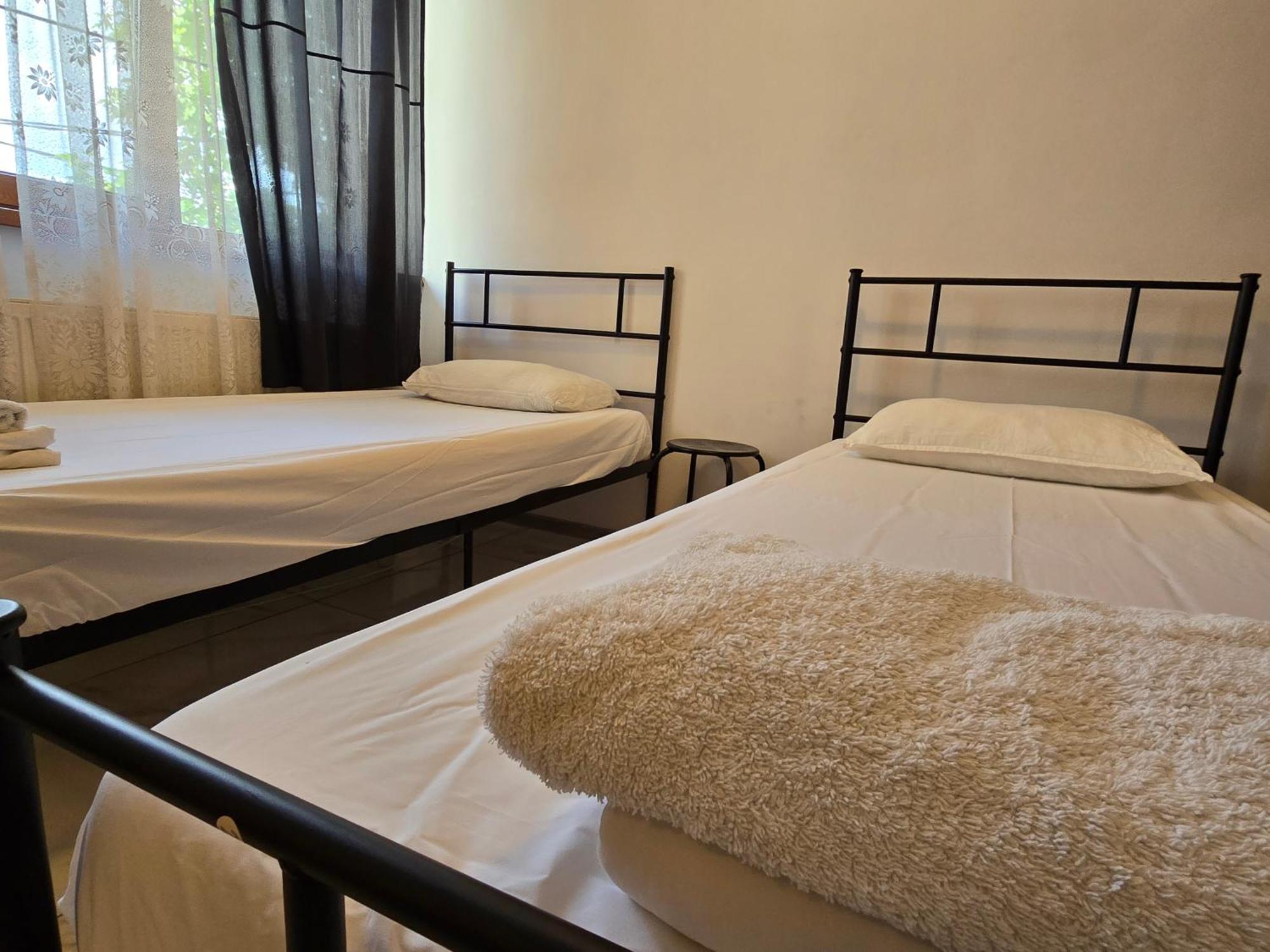 Z Villa Bukares Bagian luar foto