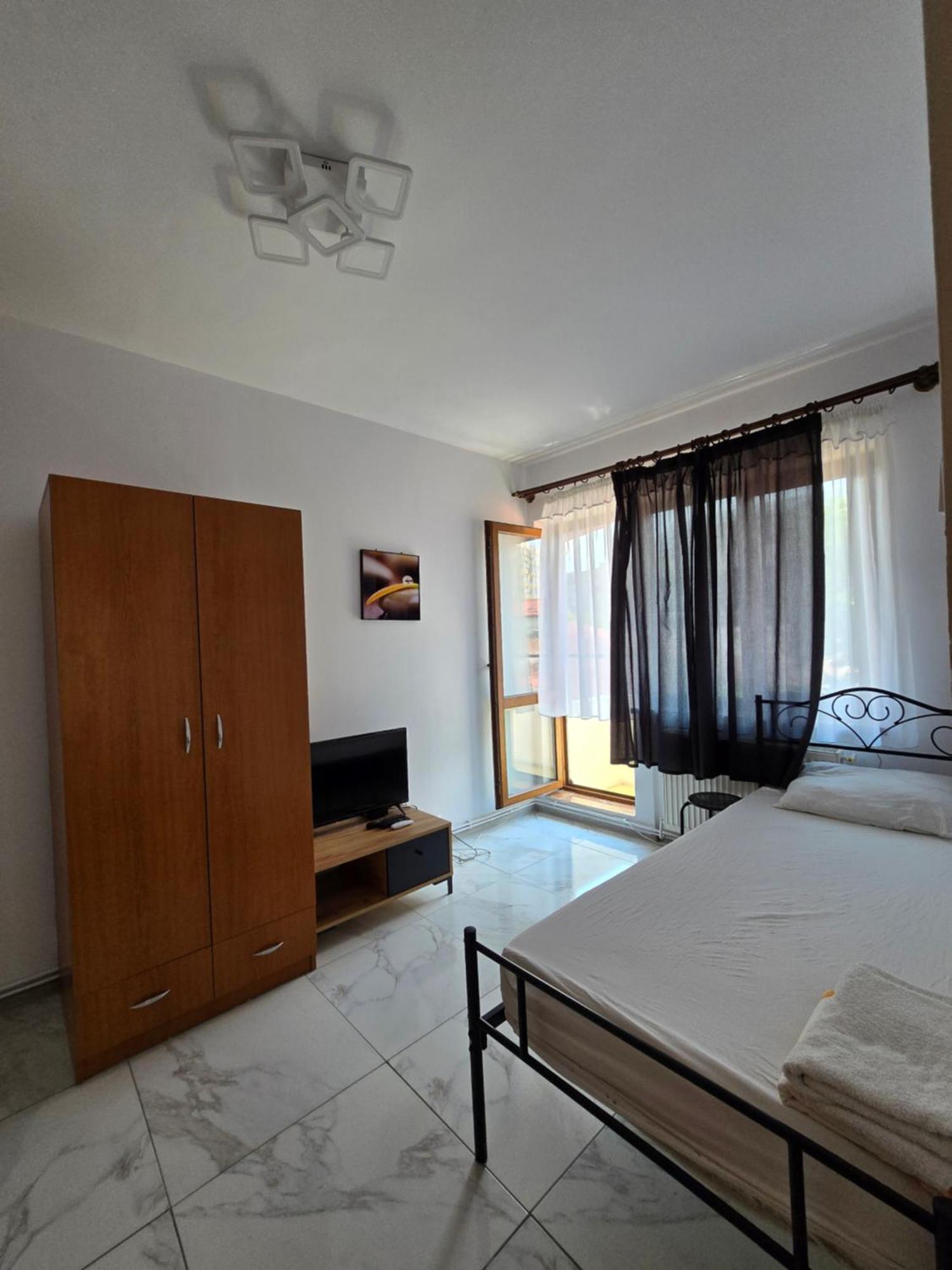 Z Villa Bukares Bagian luar foto