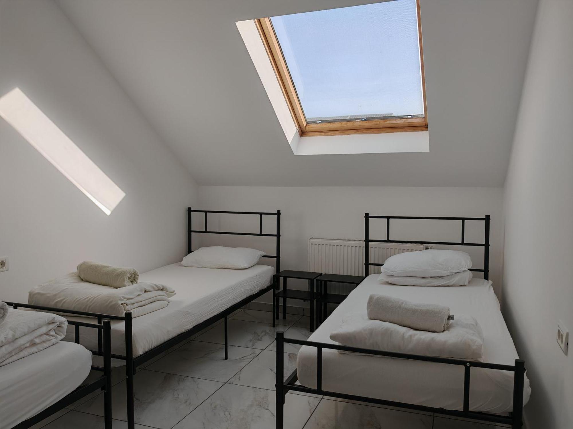 Z Villa Bukares Bagian luar foto