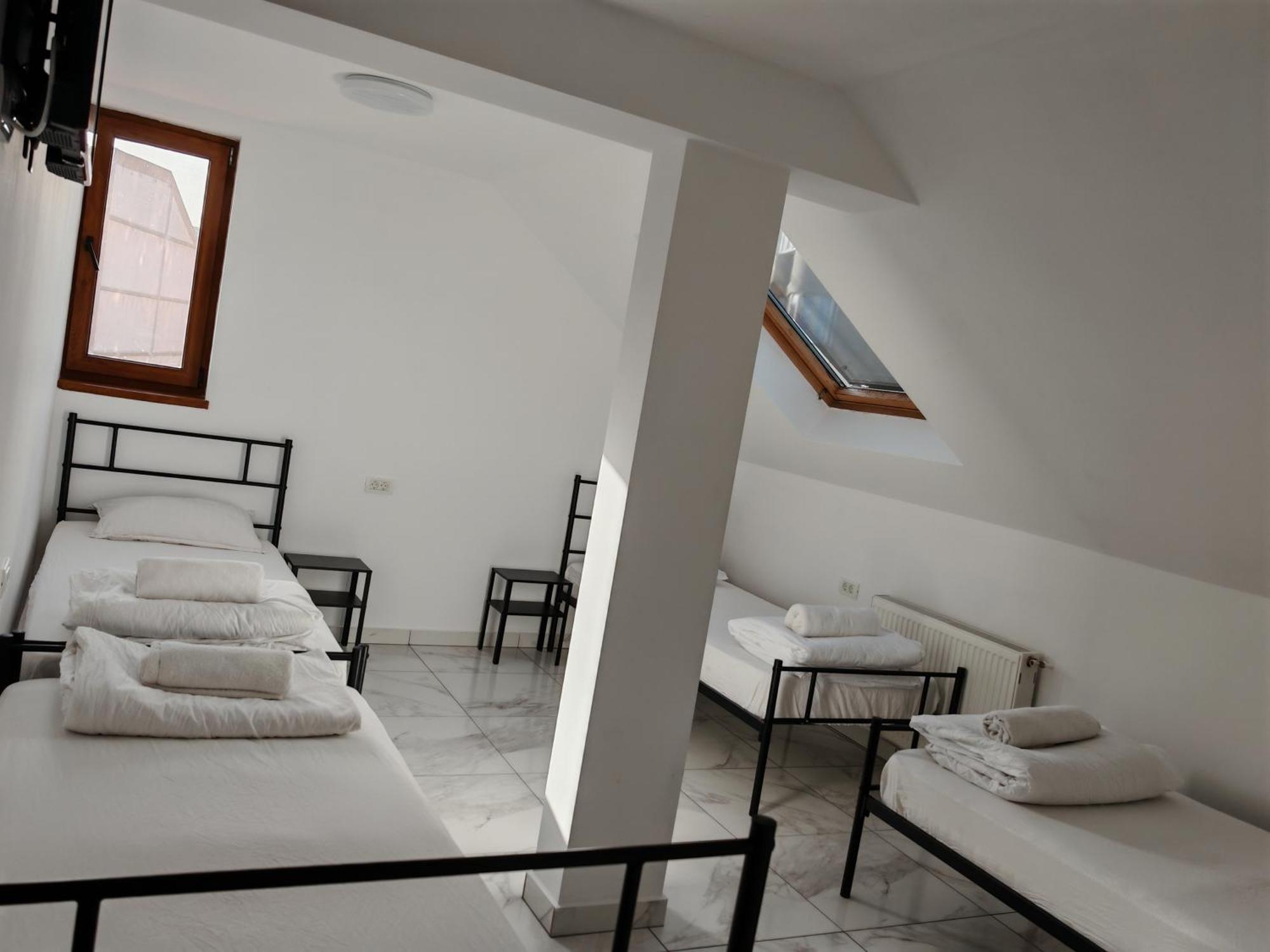 Z Villa Bukares Bagian luar foto