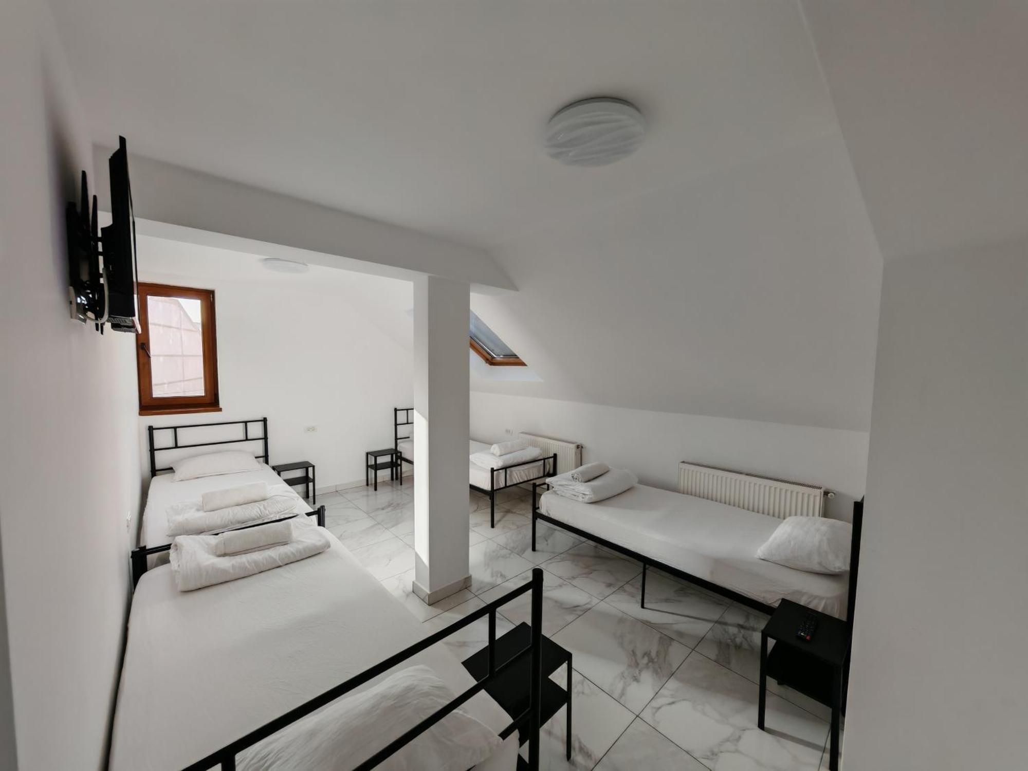 Z Villa Bukares Bagian luar foto
