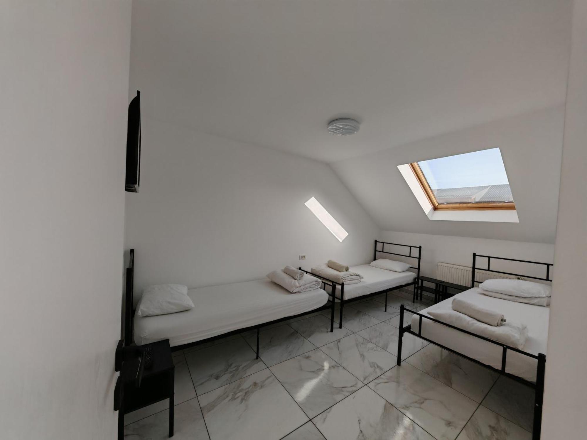 Z Villa Bukares Bagian luar foto