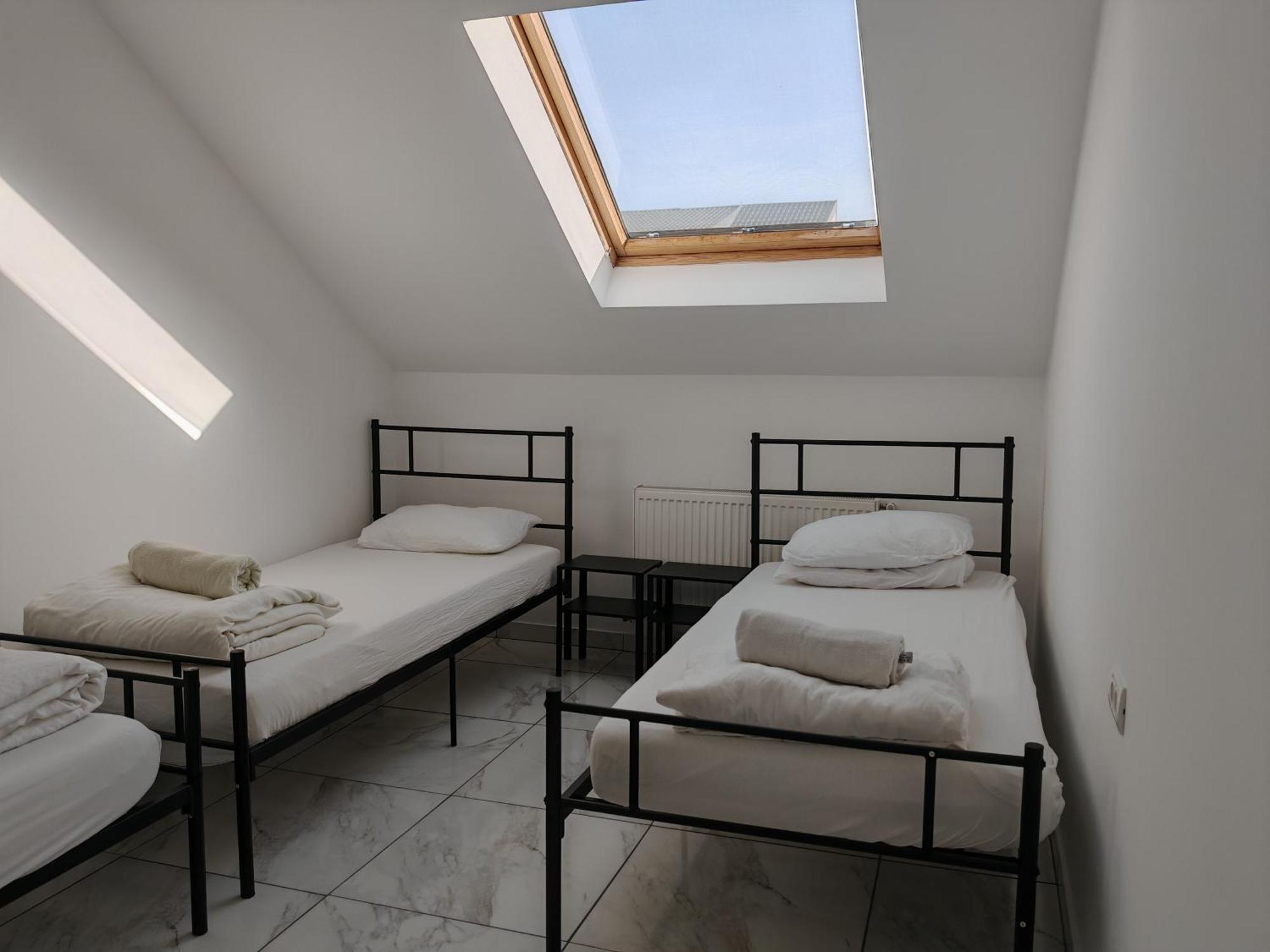 Z Villa Bukares Bagian luar foto