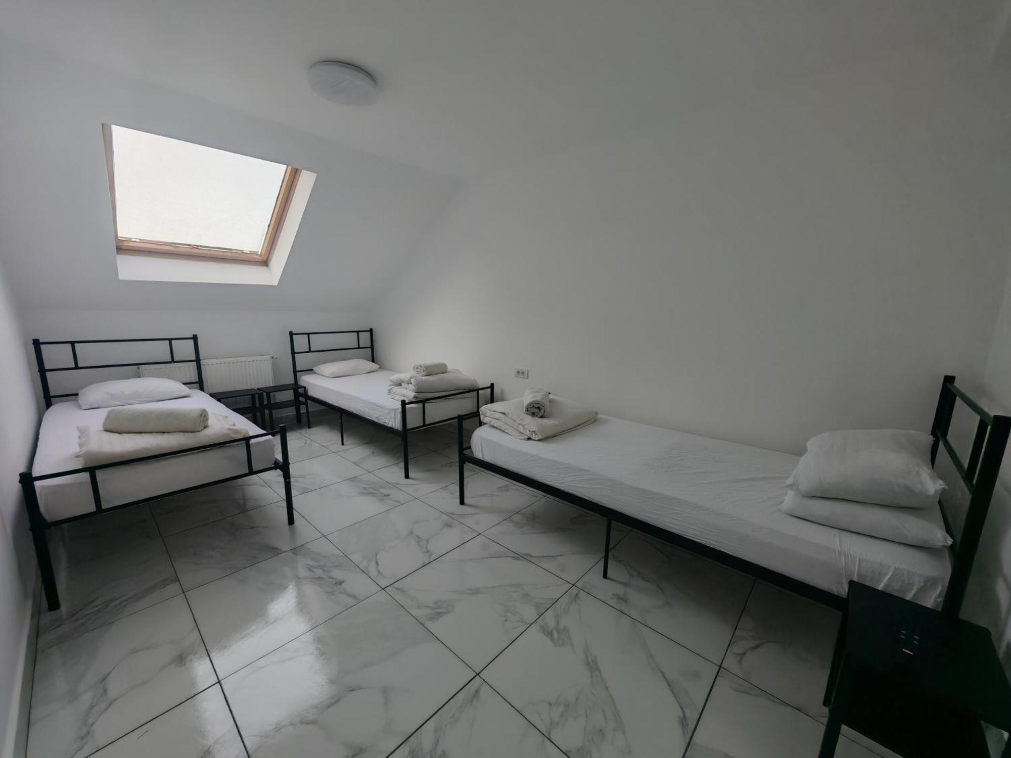 Z Villa Bukares Bagian luar foto